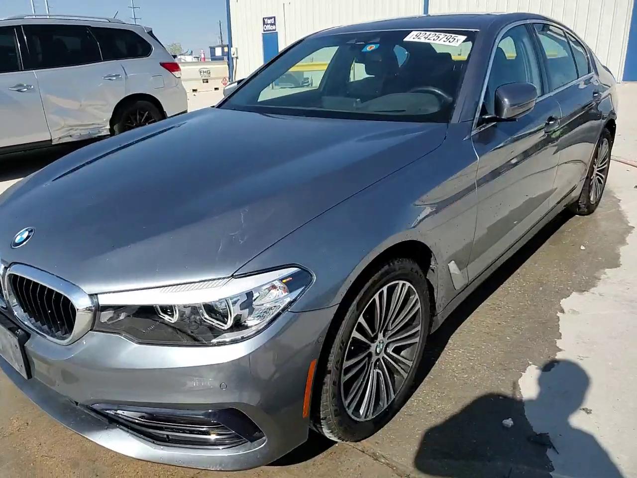 Фото: WBAJE5C52KWW03121