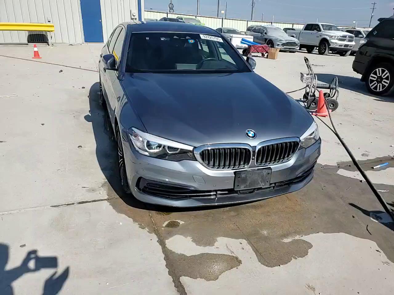 Фото: WBAJE5C52KWW03121