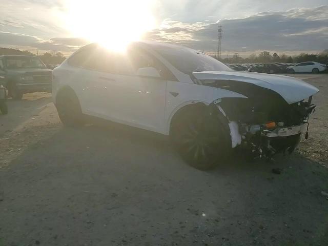 2022 Tesla Model X VIN: 7SAXCBE54NF328832 Lot: 92342665