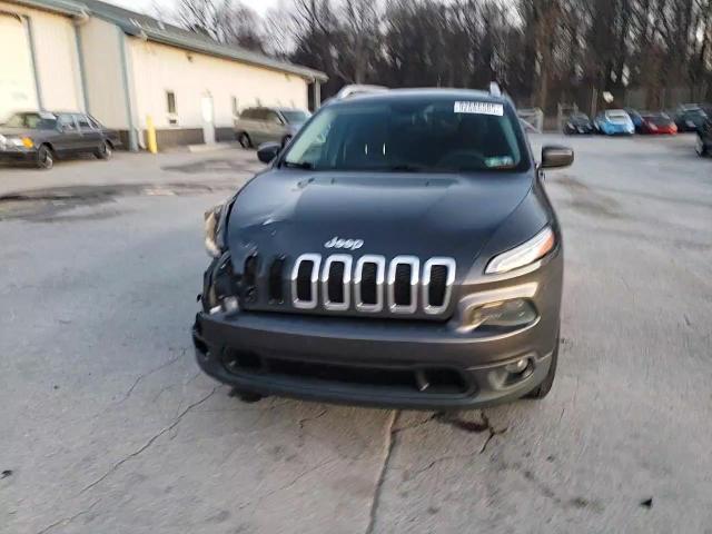 2015 Jeep Cherokee Latitude VIN: 1C4PJMCB2FW615834 Lot: 92686585