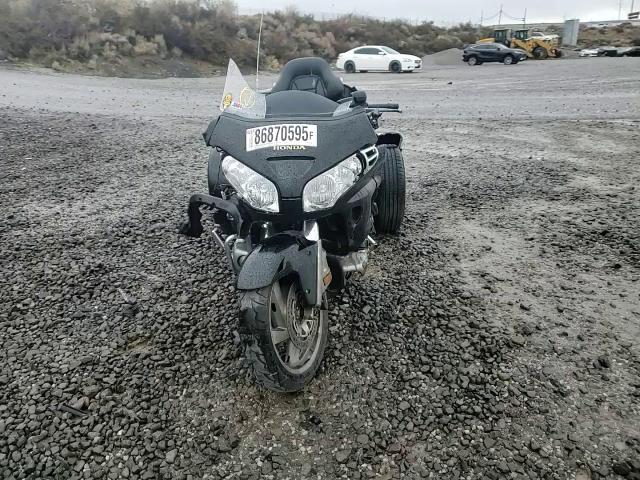 2001 Honda Gl1800 VIN: 1HFSC47011A005383 Lot: 86870595