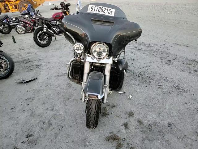 2016 Harley-Davidson Flhtkl Ultra Limited Low VIN: 1HD1KKL19GB676779 Lot: 91788215