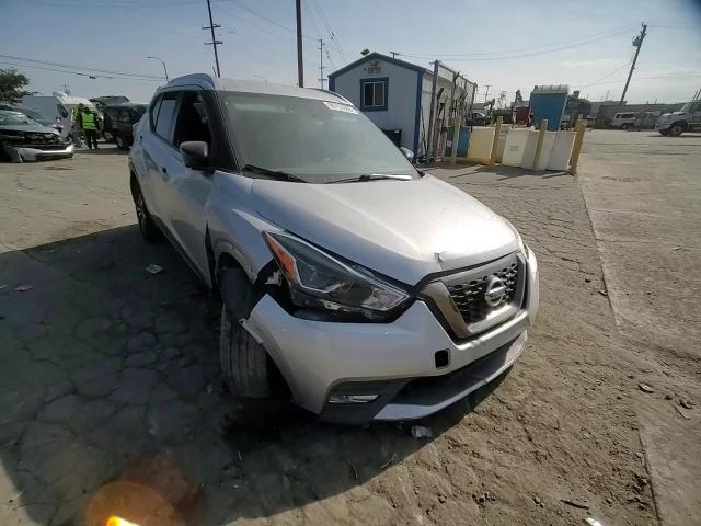 2019 Nissan Kicks S VIN: 3N1CP5CU5KL560173 Lot: 90753665