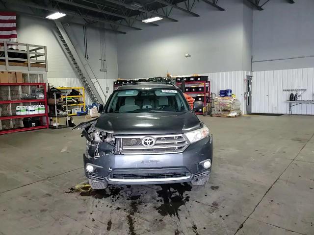 2013 Toyota Highlander Base VIN: 5TDBK3EH4DS245082 Lot: 93994955