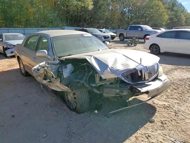 2003 Lincoln Town Car Signature VIN: 1LNHM82W83Y619504 Lot: 92893885