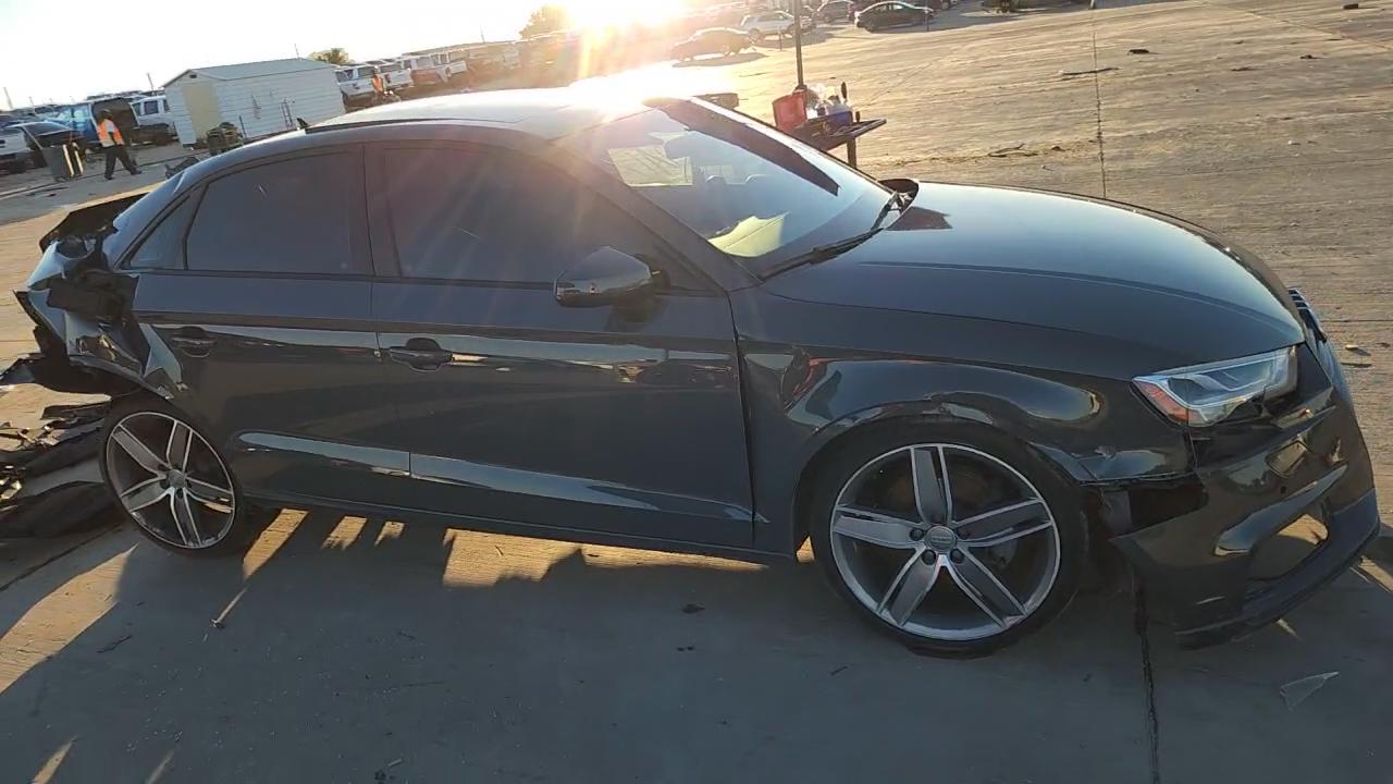 Фото: WAUCUGFFXLA005935