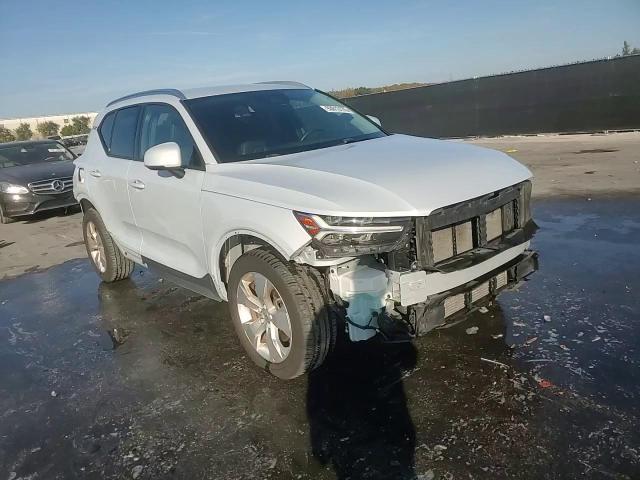 2021 Volvo Xc40 T5 Momentum VIN: YV4162UK4M2486524 Lot: 93013175
