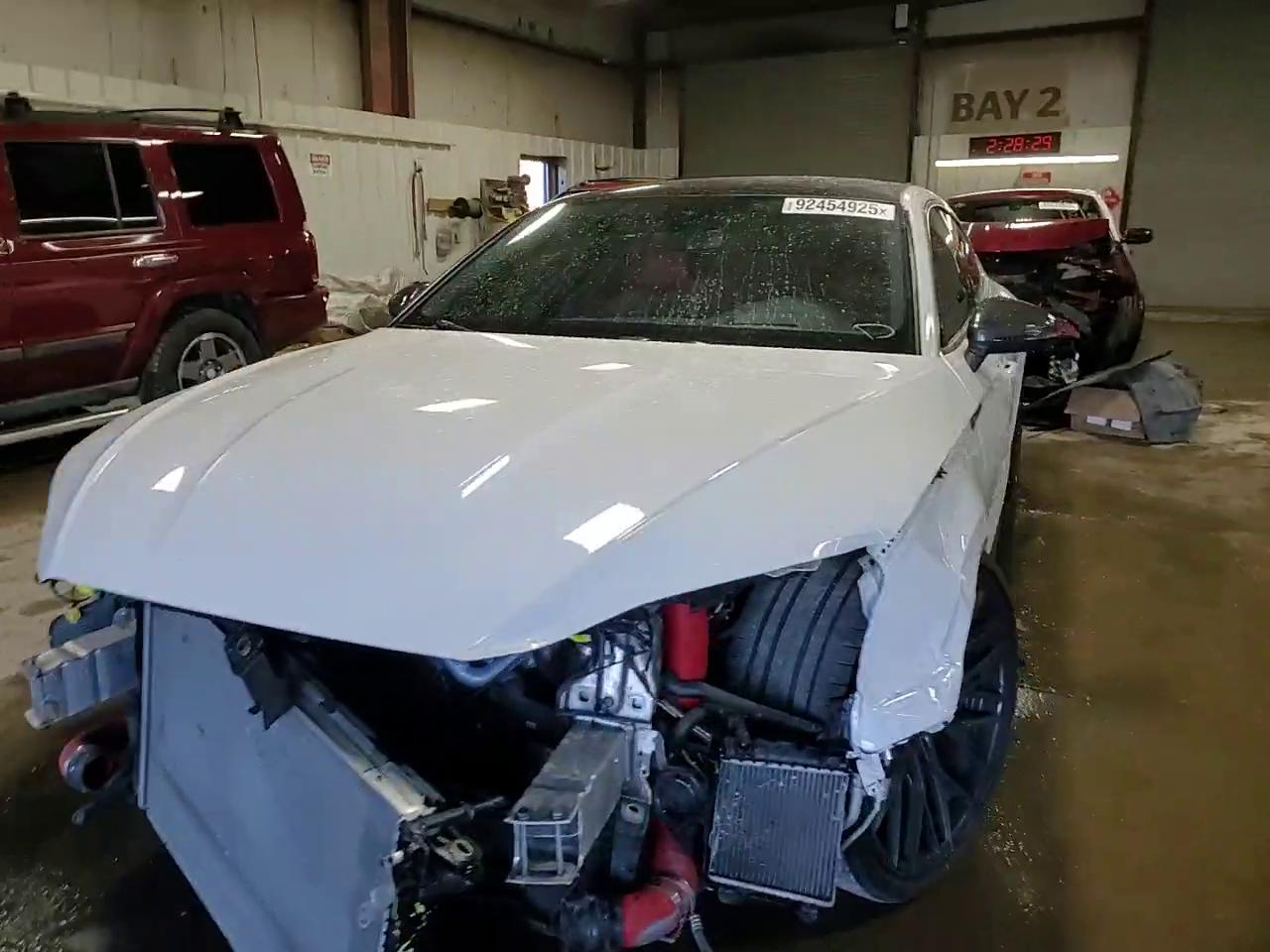 Фото: WAUC4CF52JA027019