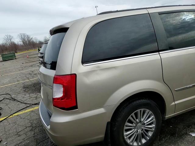 2016 Chrysler Town & Country Touring L VIN: 2C4RC1CG5GR127873 Lot: 94028405