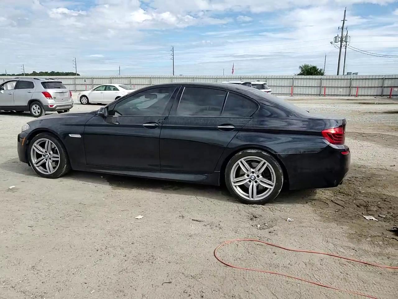 Фото: WBA5B1C50FG126448