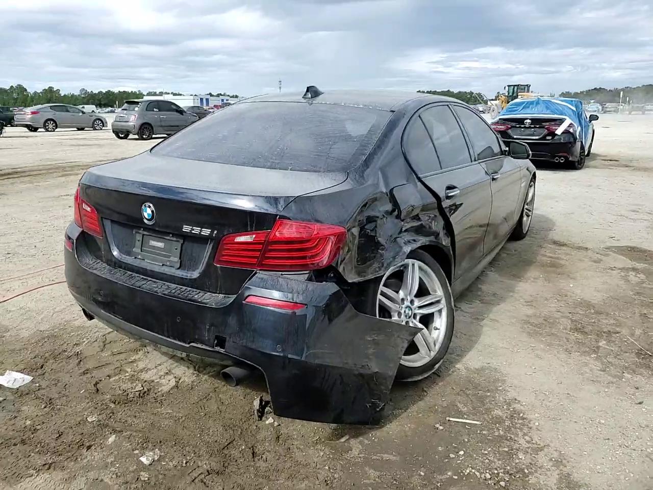 Фото: WBA5B1C50FG126448