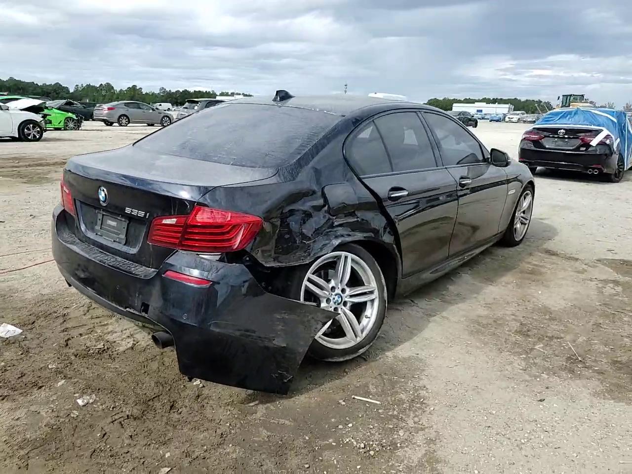 Фото: WBA5B1C50FG126448