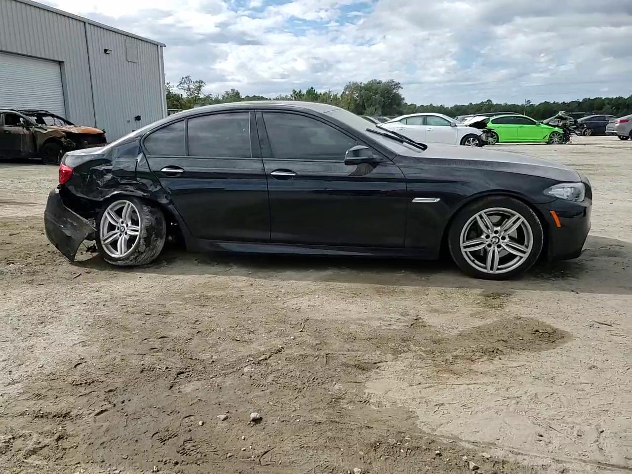 Фото: WBA5B1C50FG126448