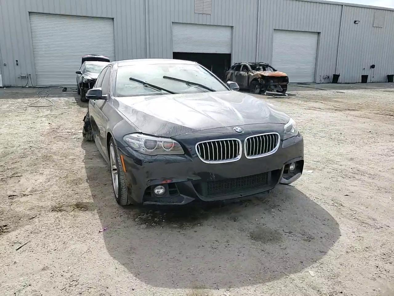 Фото: WBA5B1C50FG126448