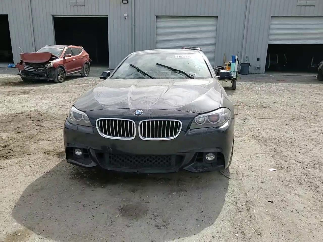 Фото: WBA5B1C50FG126448