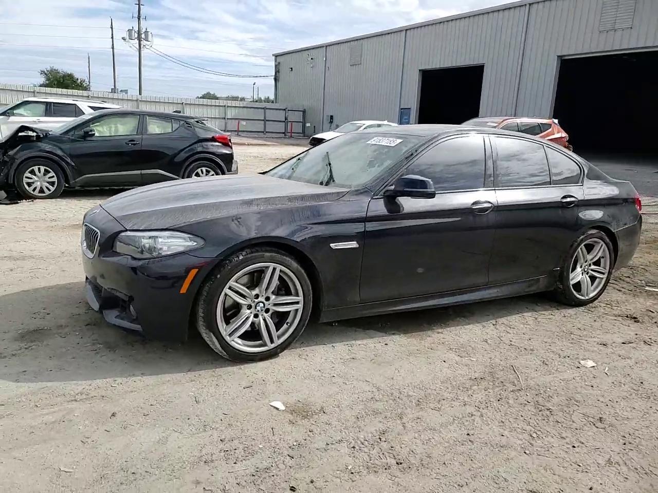 Фото: WBA5B1C50FG126448