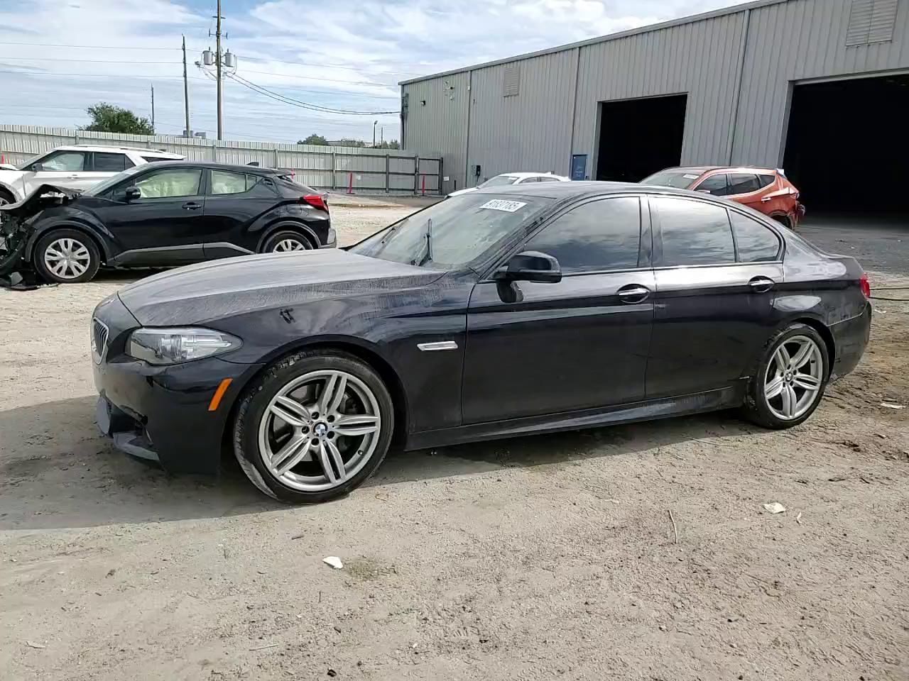 Фото: WBA5B1C50FG126448