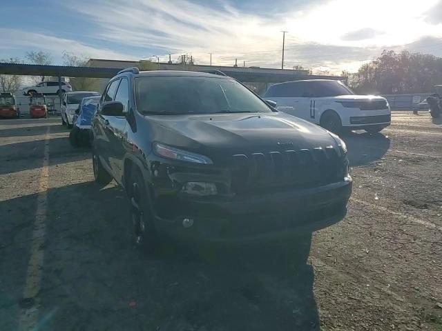 2018 Jeep Cherokee Latitude VIN: 1C4PJMCB8JD569947 Lot: 93339015