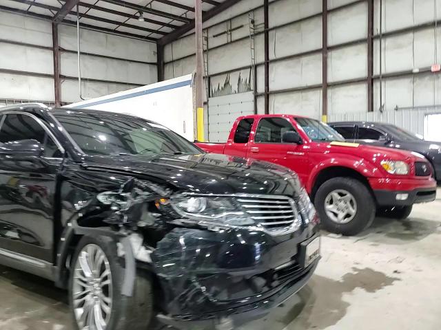 2016 Lincoln Mkx Reserve VIN: 2LMTJ8LR3GBL60083 Lot: 93265825