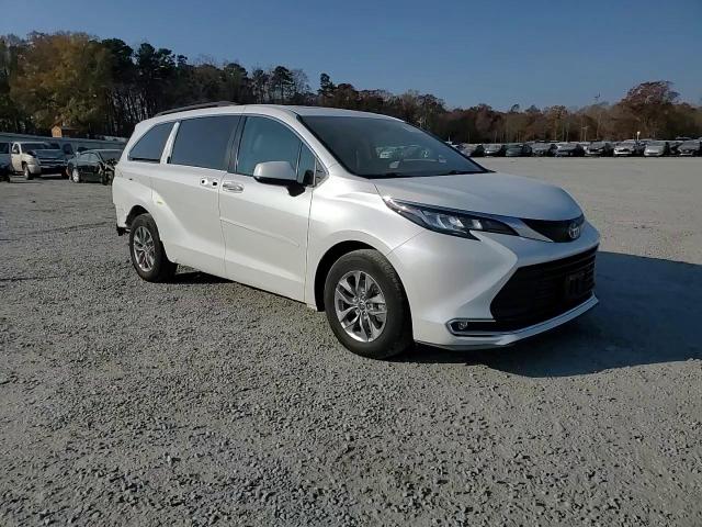 2022 Toyota Sienna Xle VIN: 5TDYRKEC5NS109761 Lot: 92755355