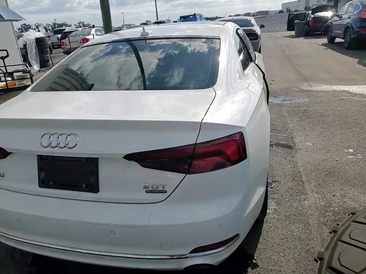 Фото: WAUPNAF51JA031016