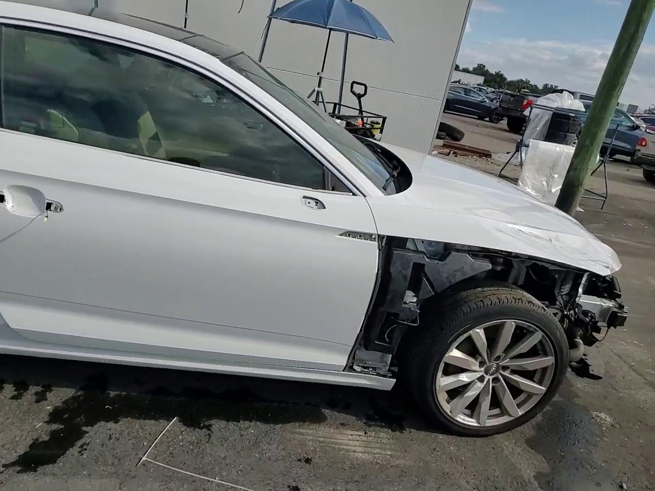 Фото: WAUPNAF51JA031016