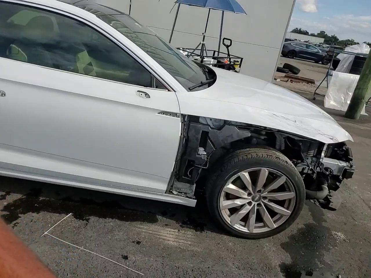 Фото: WAUPNAF51JA031016