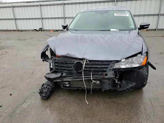 2013 Volkswagen Passat Sel VIN: 1VWCH7A35DC004702 Lot: 93838725