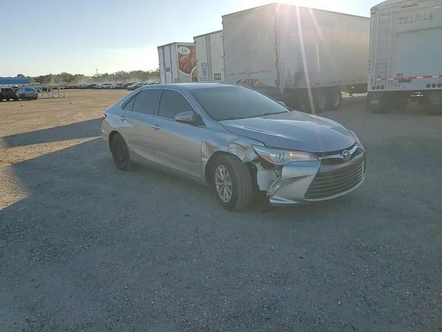 2016 Toyota Camry Le VIN: 4T1BF1FK4GU240768 Lot: 92380955