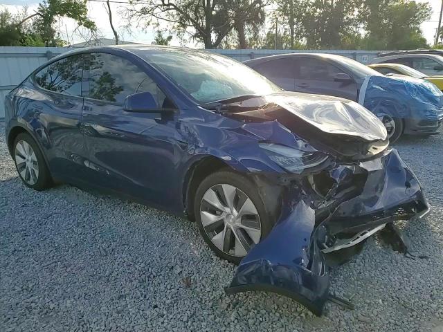 2020 Tesla Model Y VIN: 5YJYGDEE8LF032940 Lot: 90810425