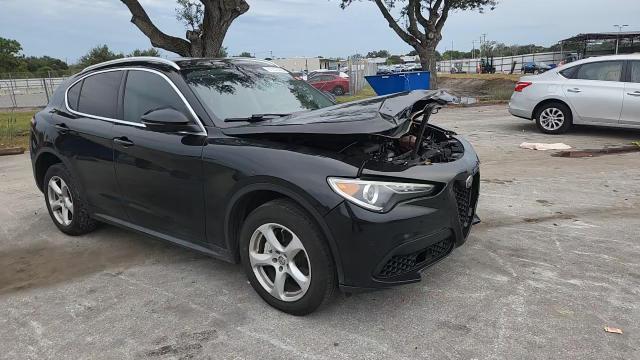 2018 Alfa Romeo Stelvio VIN: ZASFAKAN4J7B88700 Lot: 91201405