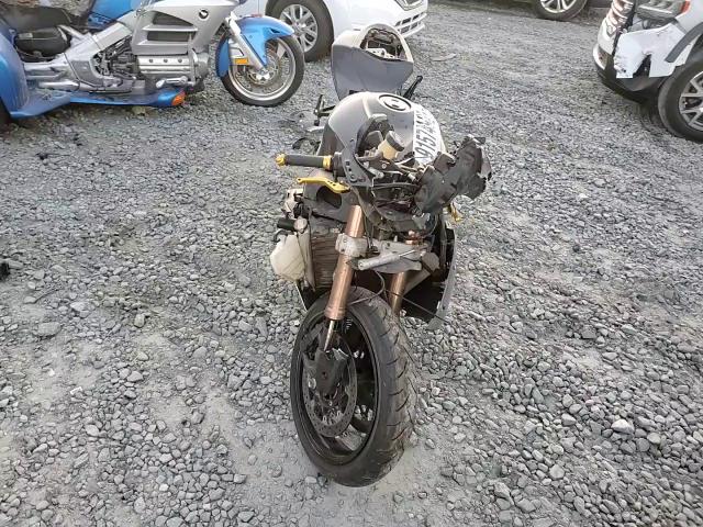 2005 Suzuki Gsx-R1000 VIN: JS1GT76A552108439 Lot: 91574925