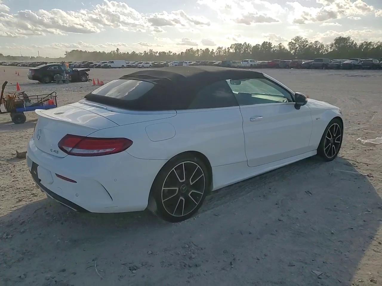 Фото: WDDWK6EB3HF508110