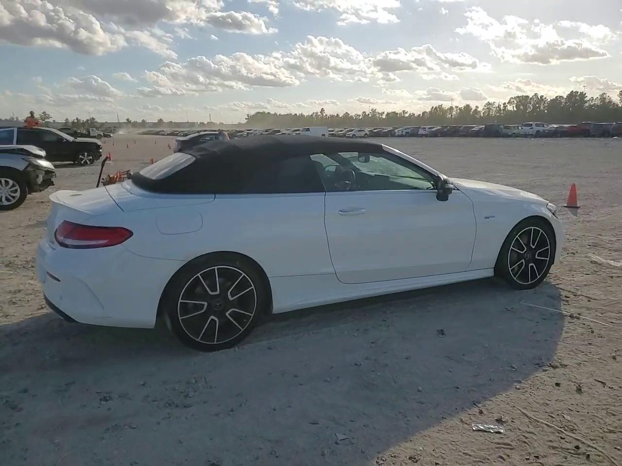 Фото: WDDWK6EB3HF508110