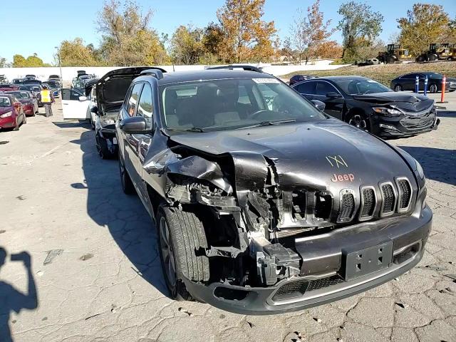 2017 Jeep Cherokee Latitude VIN: 1C4PJMCB7HW564396 Lot: 91197495