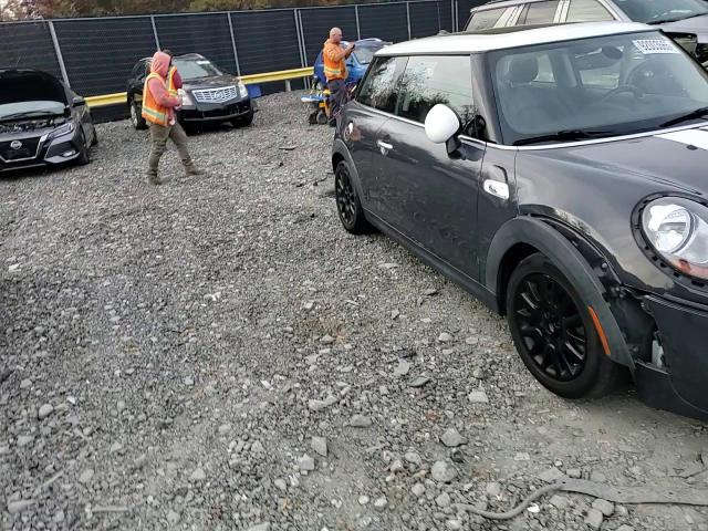 2016 Mini Cooper S VIN: WMWXP7C55G3B33694 Lot: 92003565
