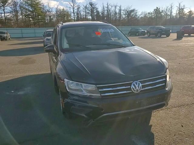2018 Volkswagen Tiguan S VIN: 3VV1B7AX5JM037399 Lot: 93493145