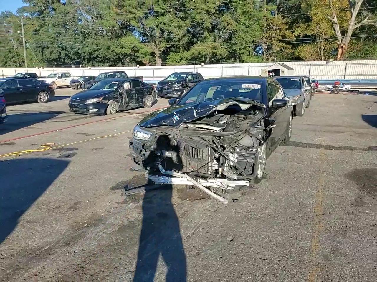 Фото: WBA7E4C53KGV71021