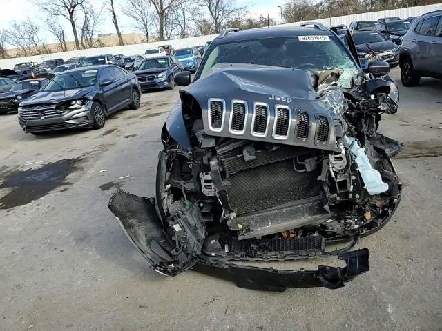 2016 Jeep Cherokee Latitude VIN: 1C4PJMCS9GW271548 Lot: 92651615