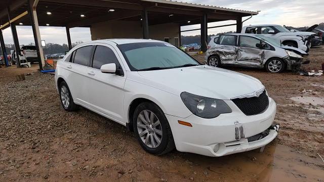 2010 Chrysler Sebring Limited VIN: 1C3CC5FB7AN118744 Lot: 93766935