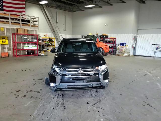 2018 Mitsubishi Outlander Se VIN: JA4AZ3A38JZ024204 Lot: 92387375