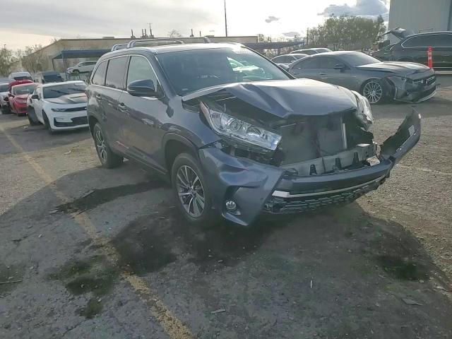 2019 Toyota Highlander Se VIN: 5TDKZRFH8KS312017 Lot: 93255685