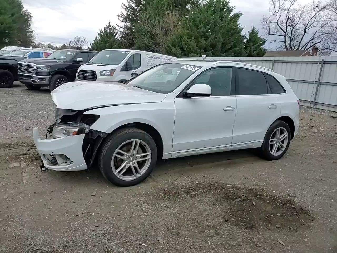 Фото: WA1C2AFP6HA078428