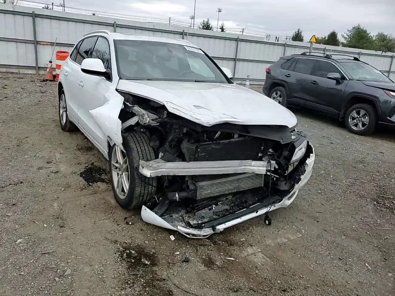 Фото: WA1C2AFP6HA078428