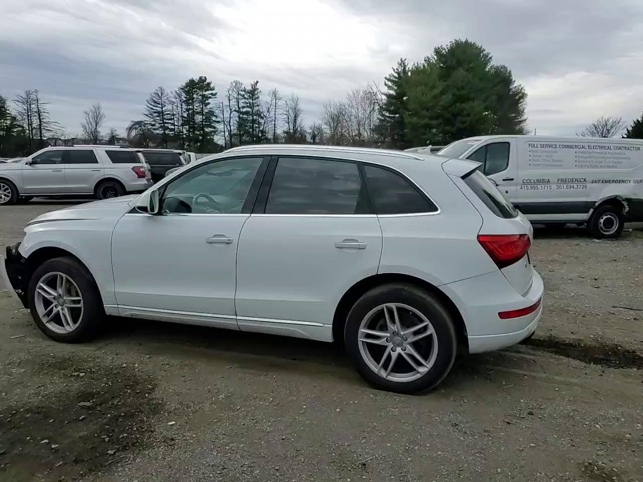 Фото: WA1C2AFP6HA078428