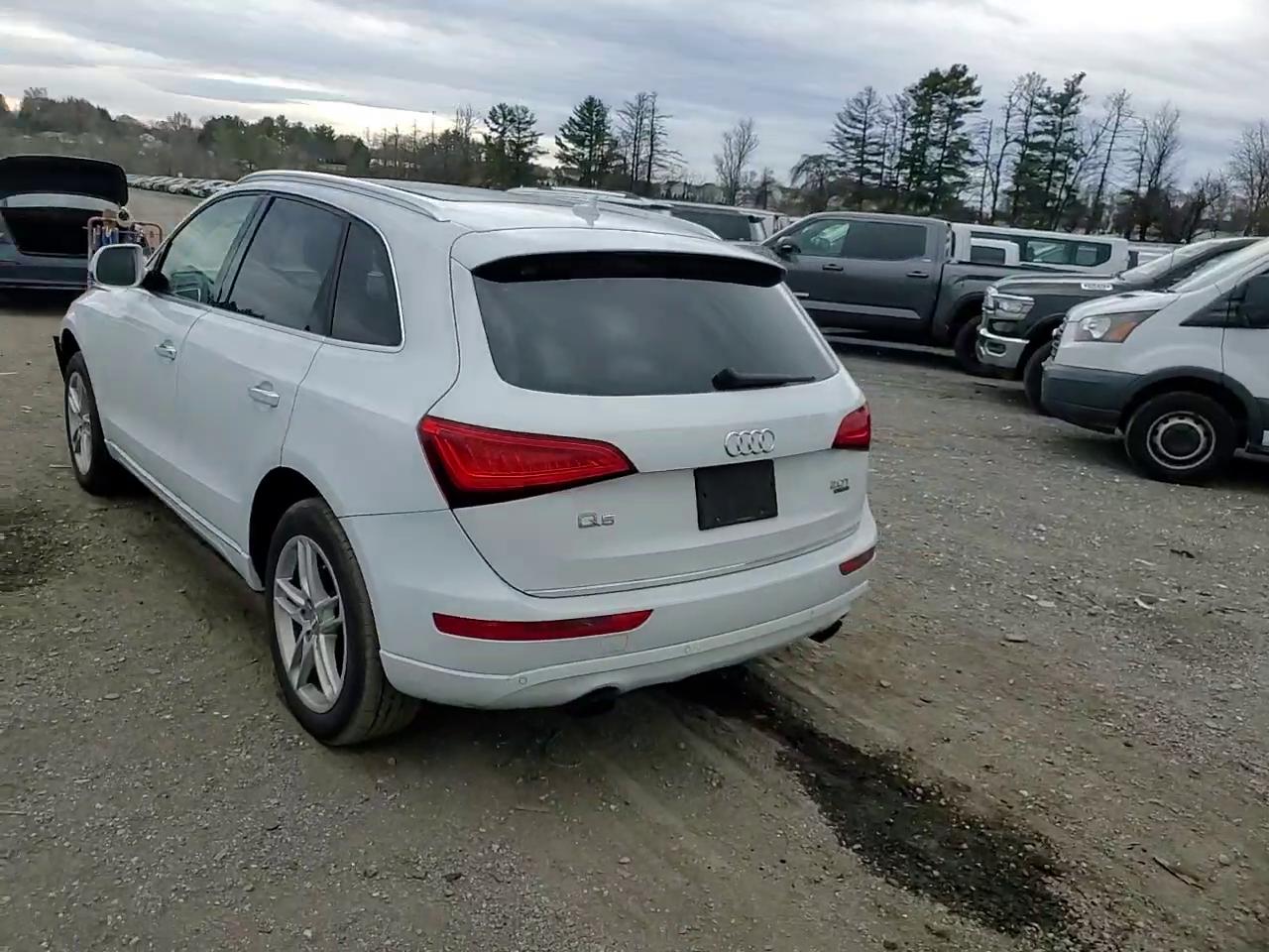 Фото: WA1C2AFP6HA078428