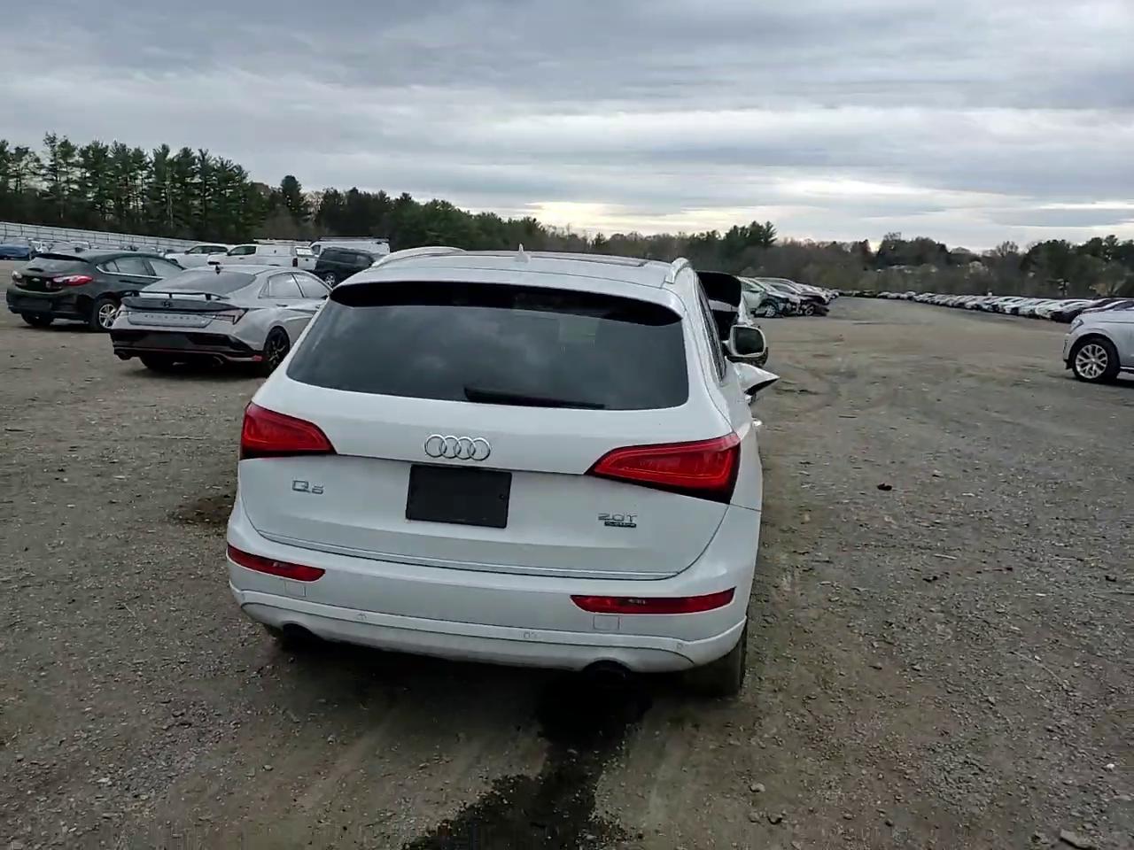 Фото: WA1C2AFP6HA078428