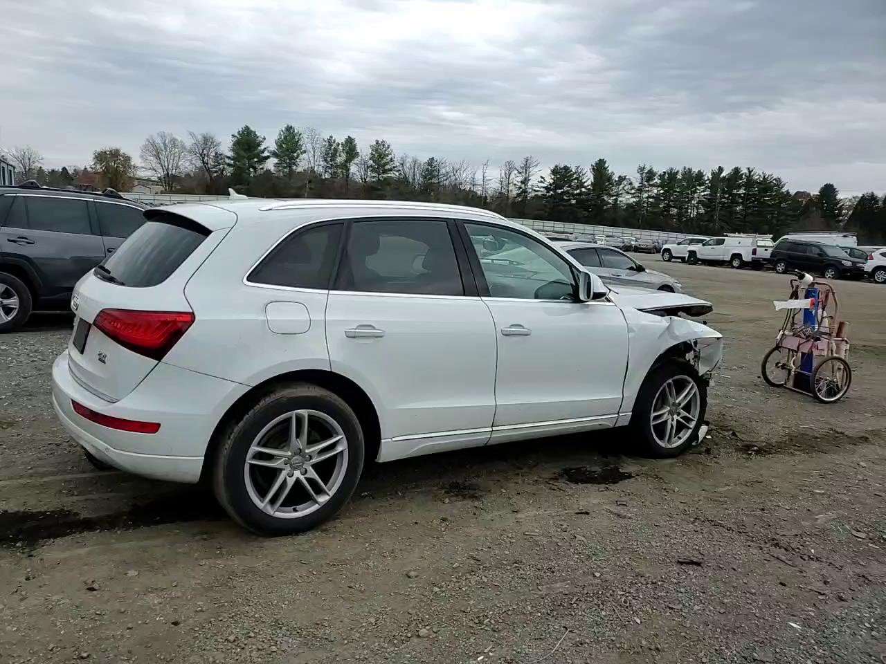 Фото: WA1C2AFP6HA078428