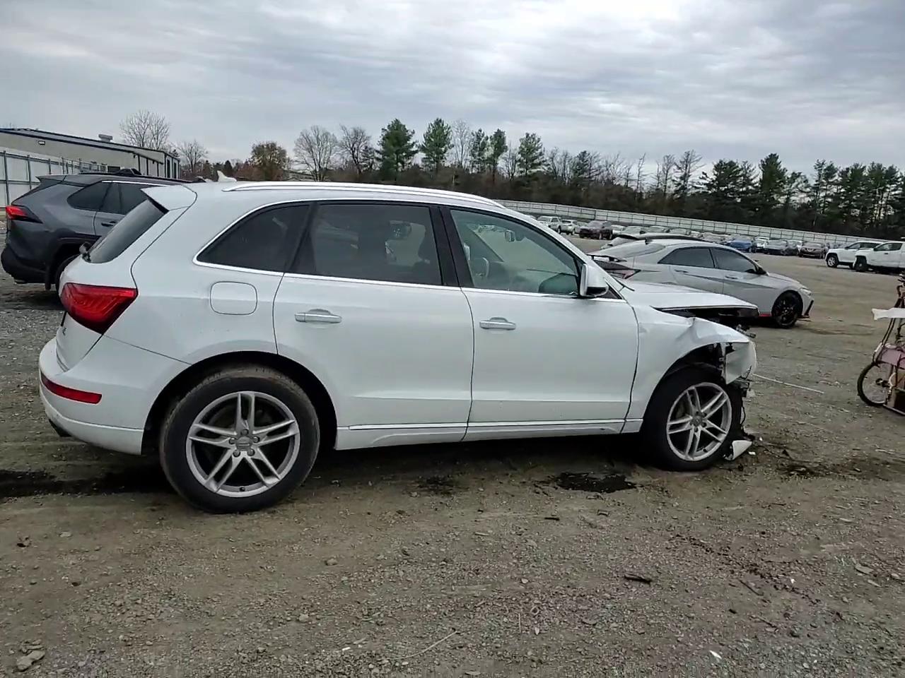 Фото: WA1C2AFP6HA078428