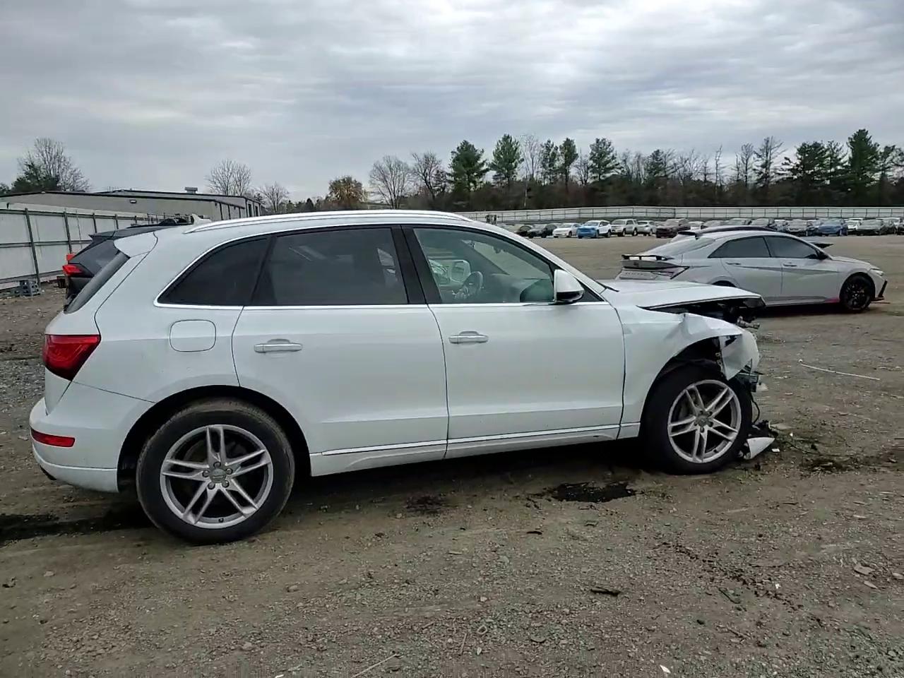 Фото: WA1C2AFP6HA078428